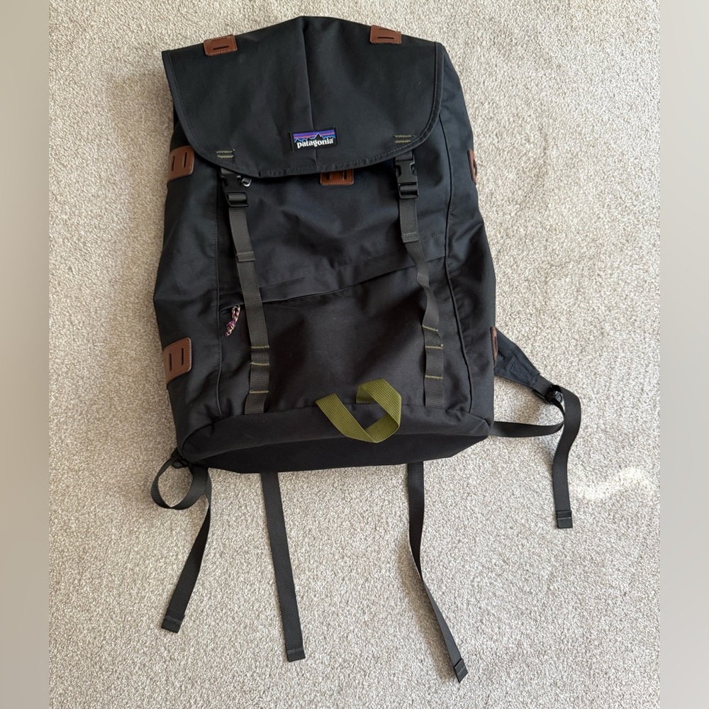 Patagonia Black Backpack (Arbor Pack 26L)